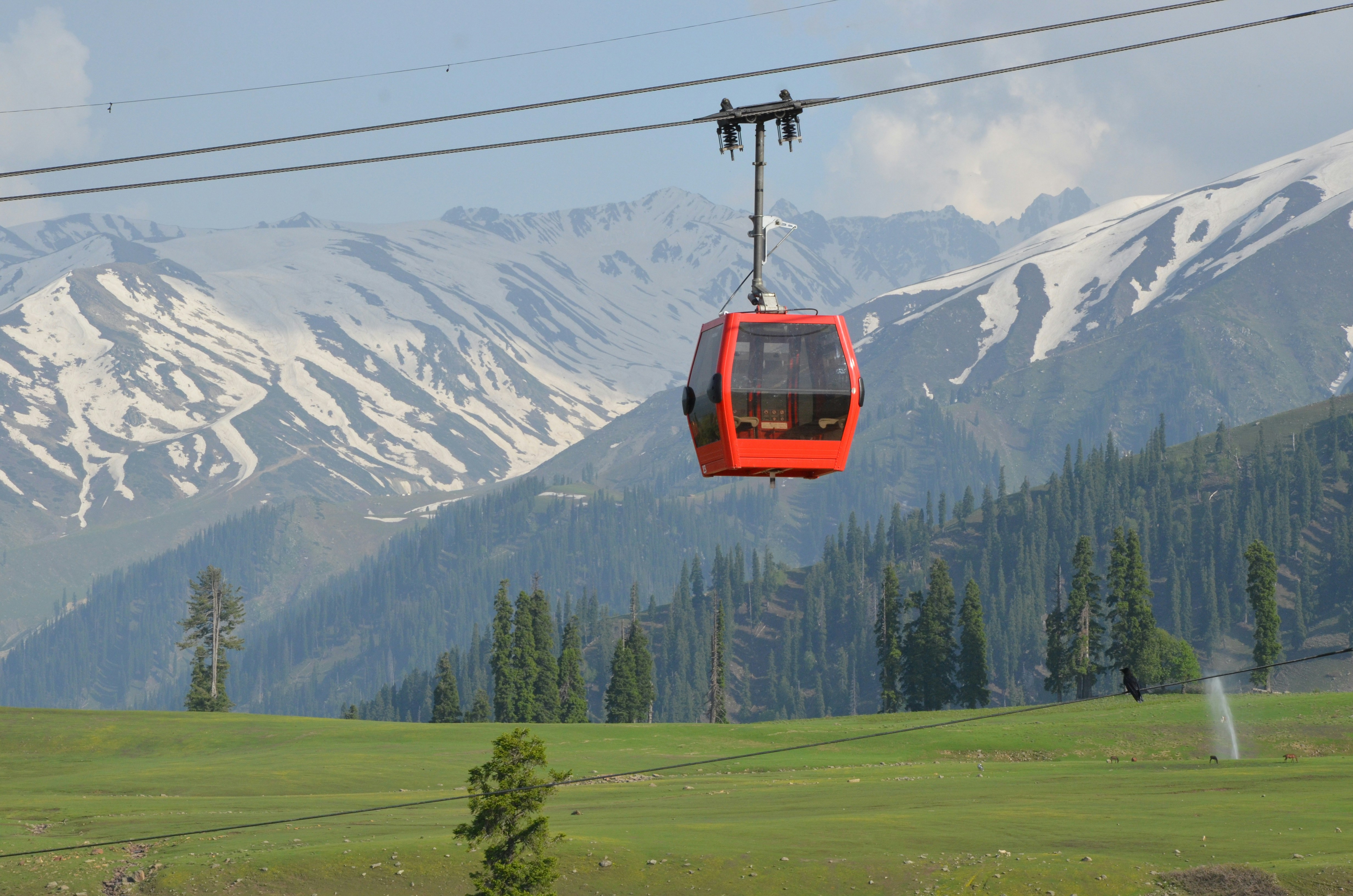 Gulmarg Gondola cable car